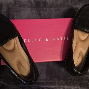 Kelly & Katie Black Women's Loafers